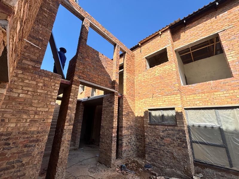 2 Bedroom Property for Sale in Lyttelton Gauteng
