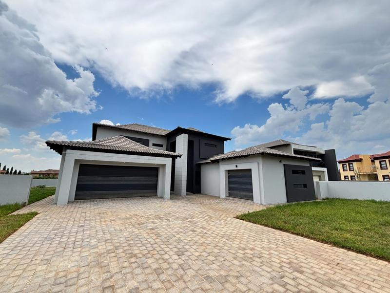 5 Bedroom Property for Sale in Savannah Country Estate Gauteng