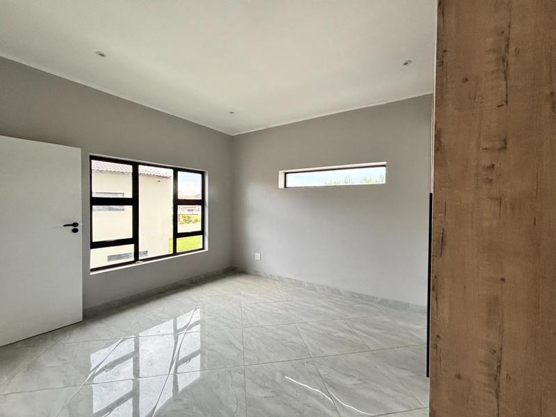5 Bedroom Property for Sale in Savannah Country Estate Gauteng