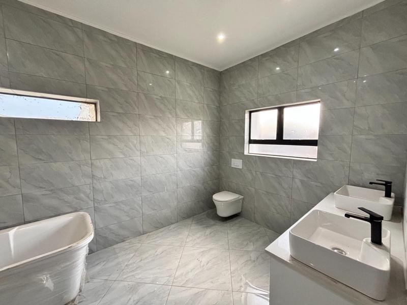 5 Bedroom Property for Sale in Savannah Country Estate Gauteng