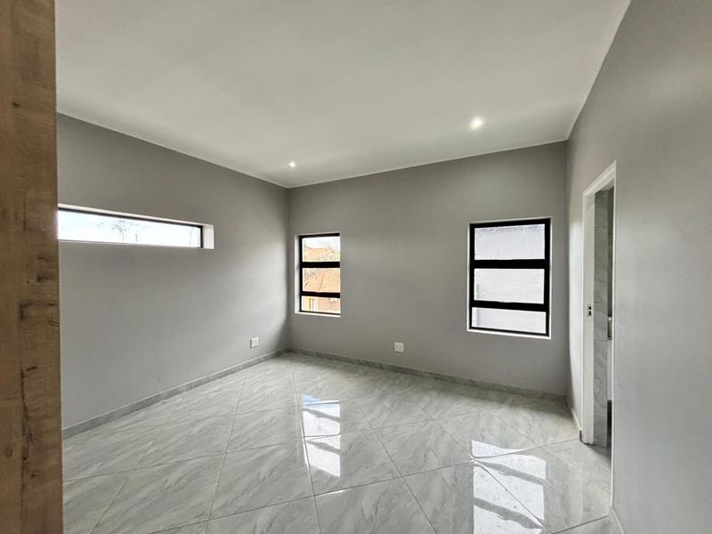5 Bedroom Property for Sale in Savannah Country Estate Gauteng