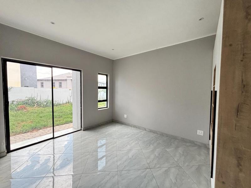 5 Bedroom Property for Sale in Savannah Country Estate Gauteng