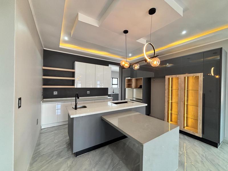 5 Bedroom Property for Sale in Six Fountains Residential Estate Gauteng