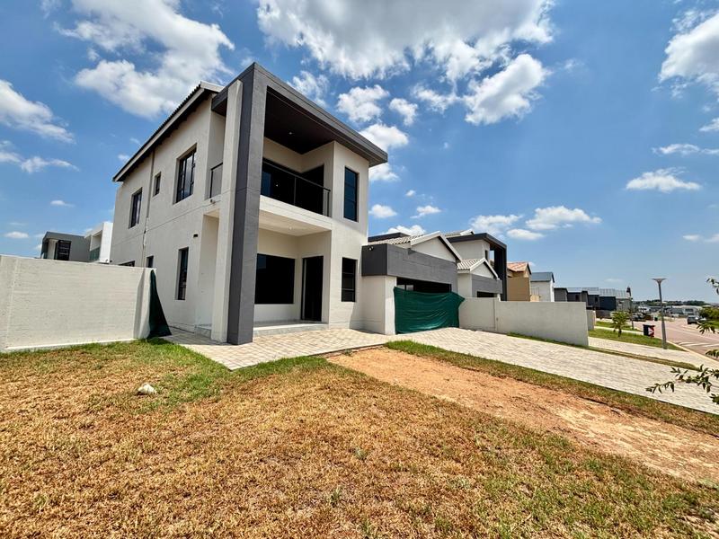5 Bedroom Property for Sale in Six Fountains Residential Estate Gauteng