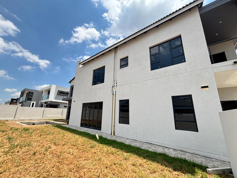 5 Bedroom Property for Sale in Six Fountains Residential Estate Gauteng