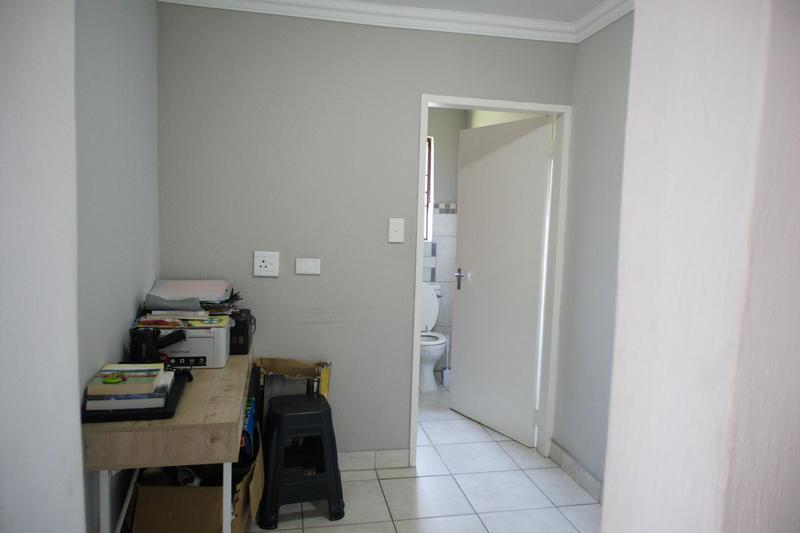 2 Bedroom Property for Sale in Halfway Gardens Gauteng