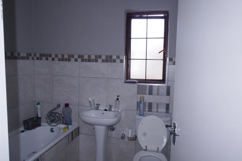 2 Bedroom Property for Sale in Halfway Gardens Gauteng