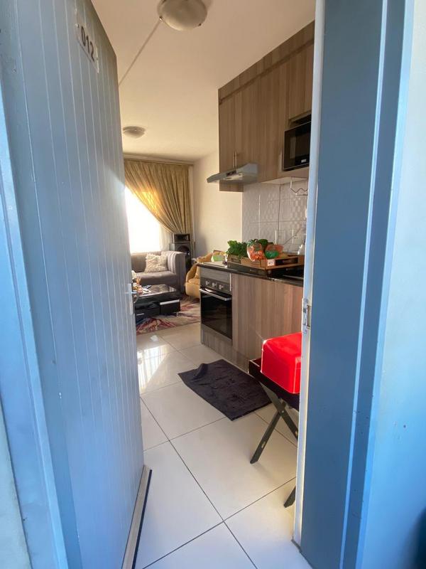 To Let 2 Bedroom Property for Rent in Fleurhof Gauteng