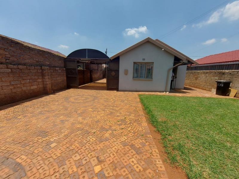 3 Bedroom Property for Sale in Protea Glen Gauteng