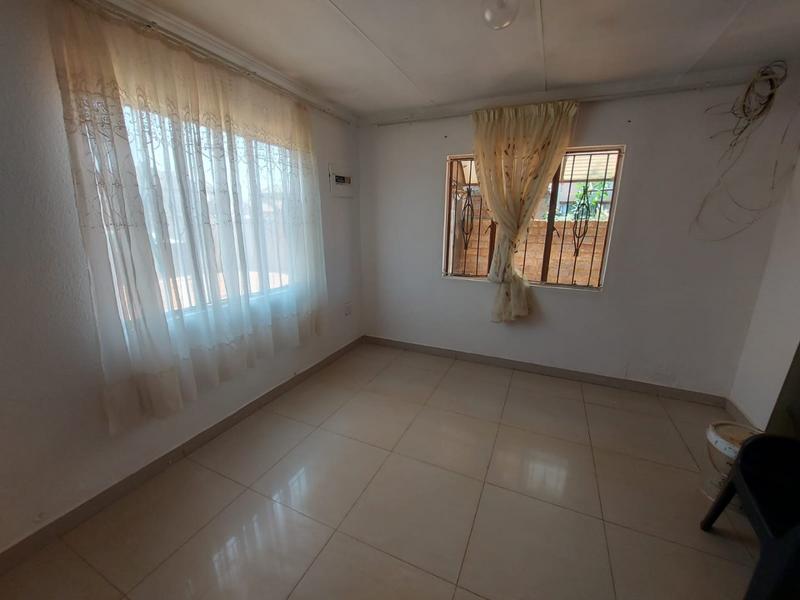 3 Bedroom Property for Sale in Protea Glen Gauteng