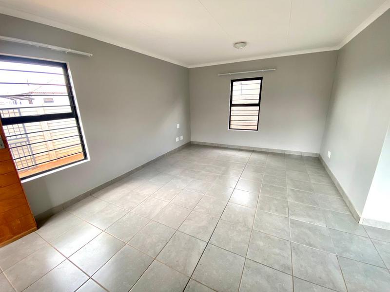 3 Bedroom Property for Sale in Protea Glen Gauteng