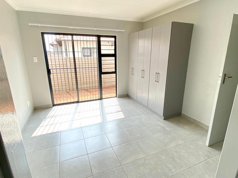 3 Bedroom Property for Sale in Protea Glen Gauteng