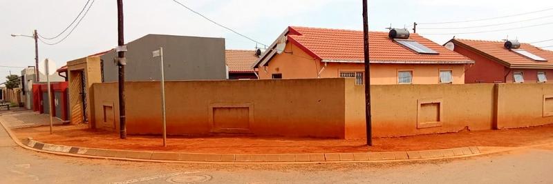 3 Bedroom Property for Sale in Bram Fischerville Gauteng