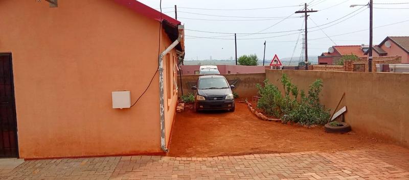 3 Bedroom Property for Sale in Bram Fischerville Gauteng