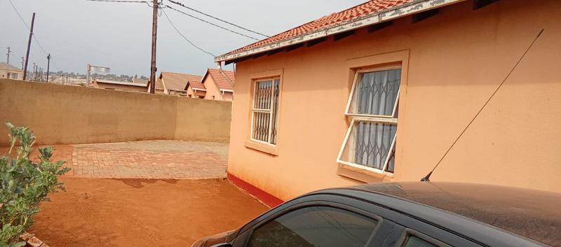 3 Bedroom Property for Sale in Bram Fischerville Gauteng