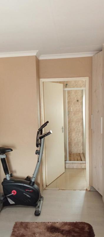 3 Bedroom Property for Sale in Bram Fischerville Gauteng