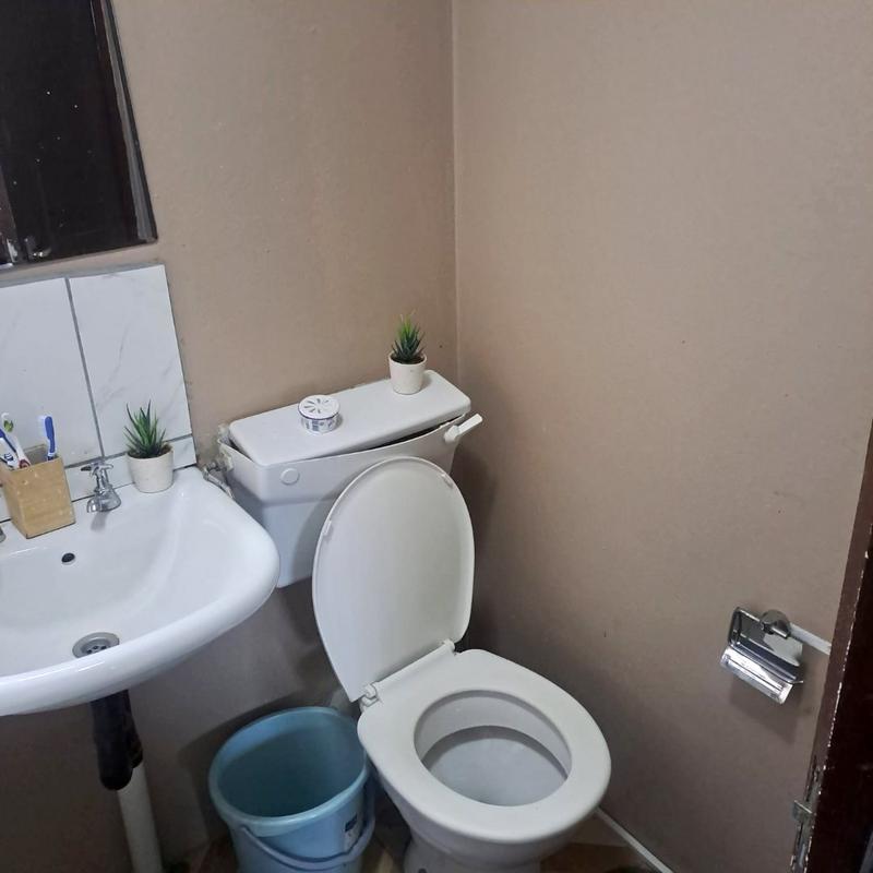 2 Bedroom Property for Sale in Fleurhof Gauteng