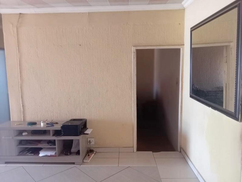 4 Bedroom Property for Sale in Mngadi Gauteng