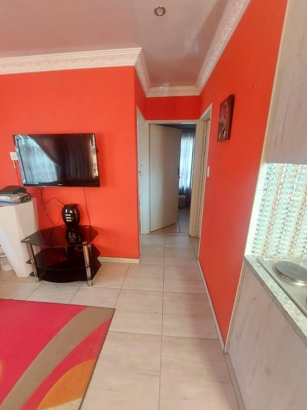 2 Bedroom Property for Sale in Protea Glen Gauteng