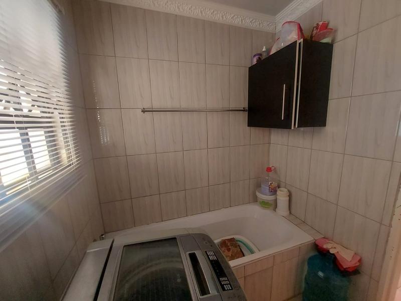 2 Bedroom Property for Sale in Protea Glen Gauteng