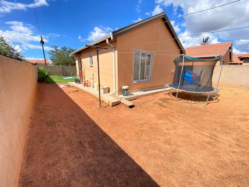 2 Bedroom Property for Sale in Protea Glen Gauteng