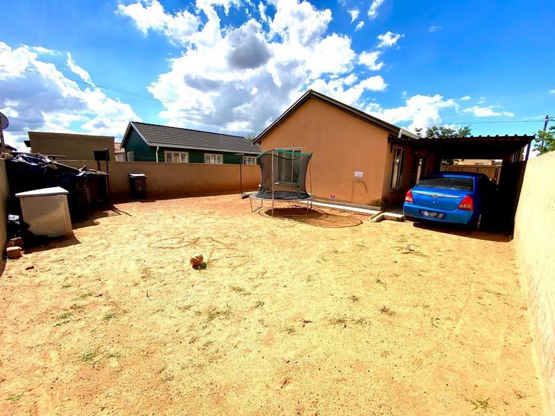 2 Bedroom Property for Sale in Protea Glen Gauteng