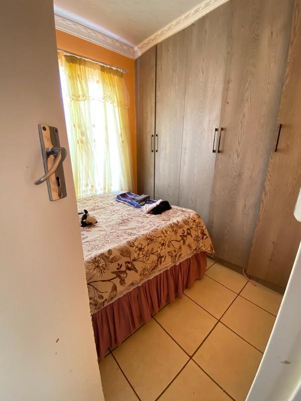 2 Bedroom Property for Sale in Protea Glen Gauteng