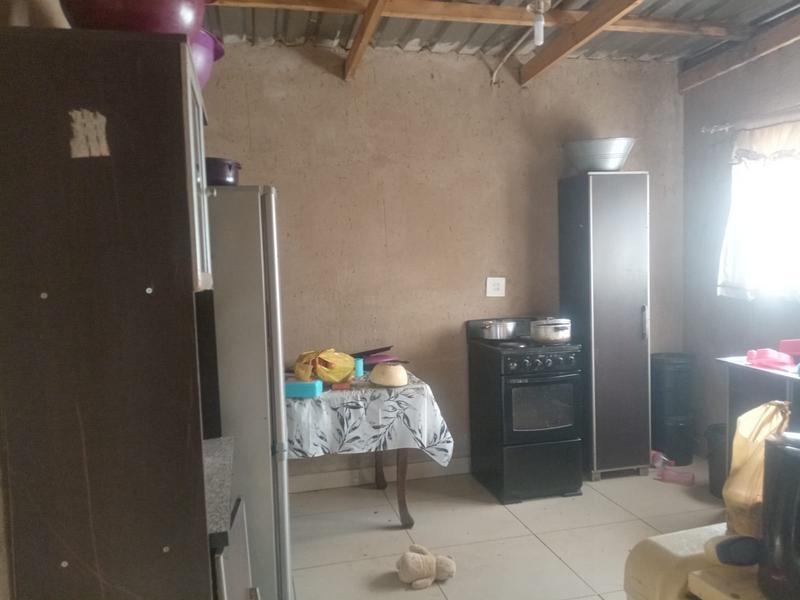 2 Bedroom Property for Sale in Zonkezizwe Gauteng