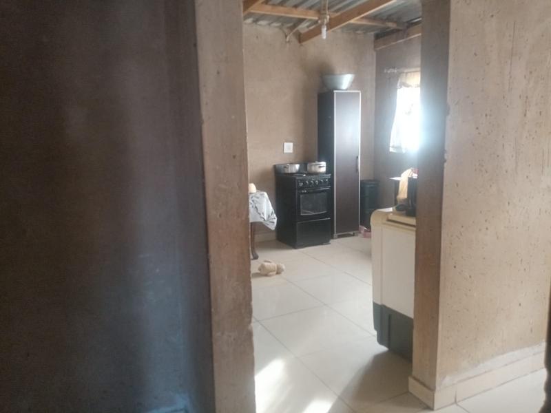 2 Bedroom Property for Sale in Zonkezizwe Gauteng