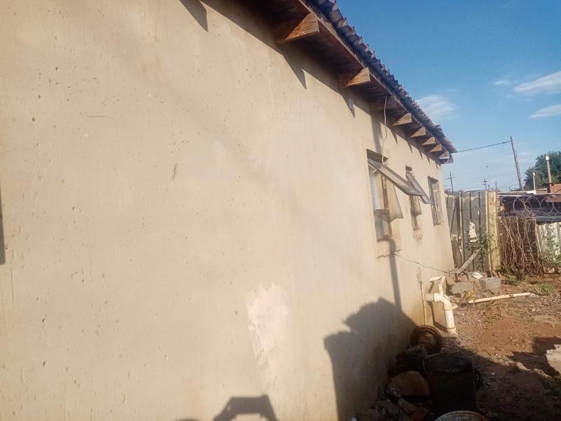 2 Bedroom Property for Sale in Zonkezizwe Gauteng