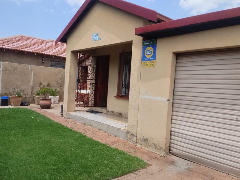 3 Bedroom Property for Sale in Diepkloof Gauteng