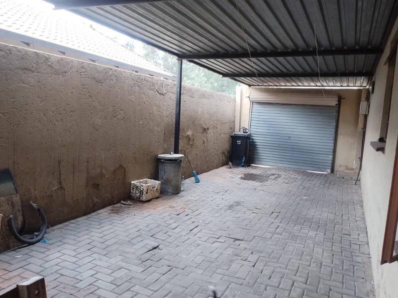 3 Bedroom Property for Sale in Diepkloof Gauteng