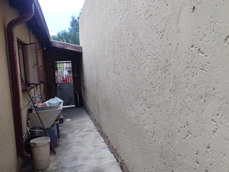 3 Bedroom Property for Sale in Diepkloof Gauteng