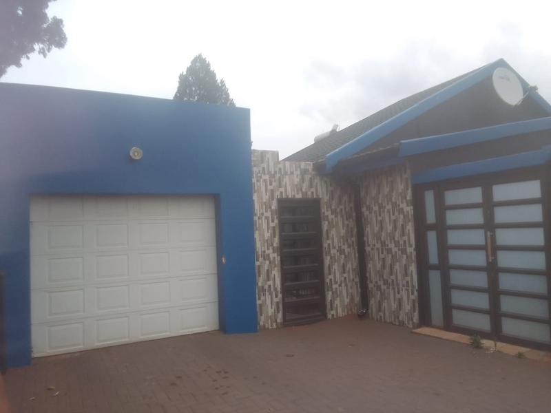 3 Bedroom Property for Sale in Lenasia Gauteng
