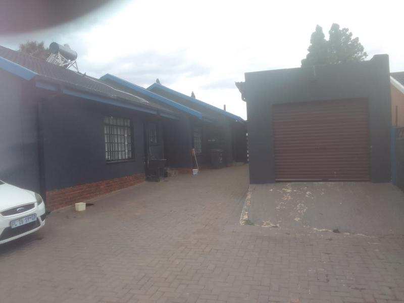 3 Bedroom Property for Sale in Lenasia Gauteng