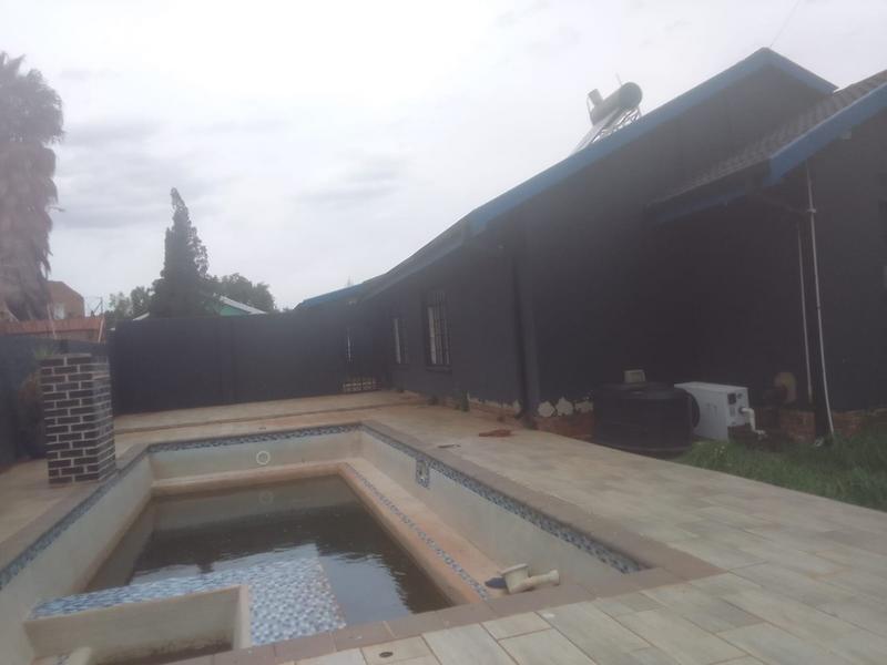 3 Bedroom Property for Sale in Lenasia Gauteng