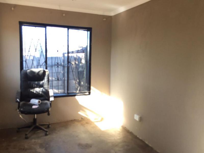 8 Bedroom Property for Sale in Olievenhoutbosch Gauteng