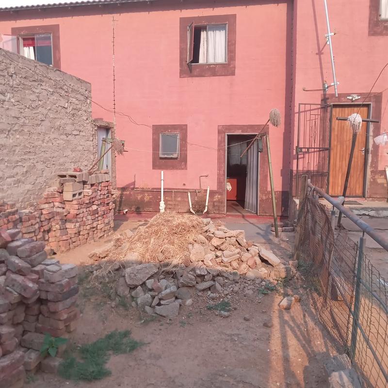 1 Bedroom Property for Sale in Olievenhoutbosch Gauteng