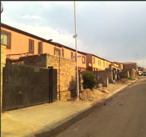 1 Bedroom Property for Sale in Olievenhoutbosch Gauteng