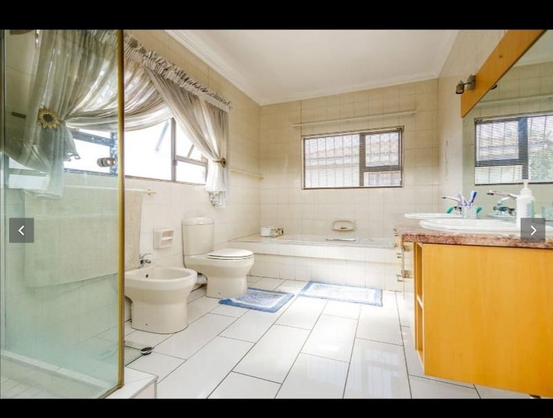 5 Bedroom Property for Sale in Bedfordview Gauteng