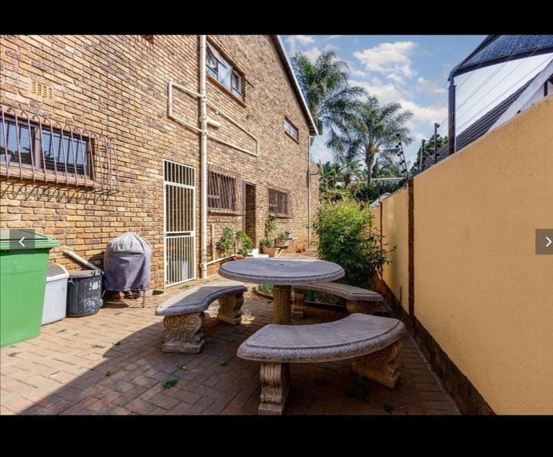 5 Bedroom Property for Sale in Bedfordview Gauteng