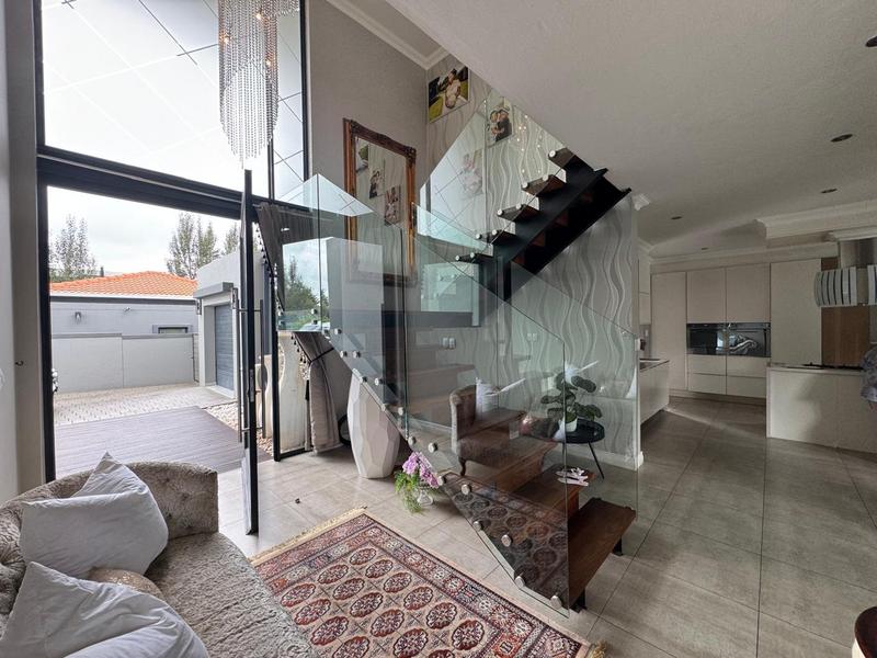 4 Bedroom Property for Sale in Midstream Ridge Gauteng