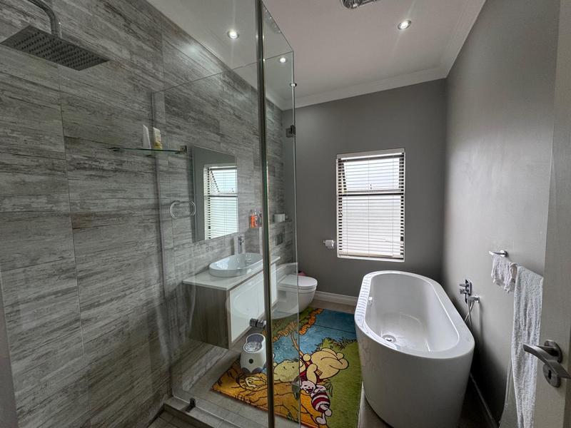 4 Bedroom Property for Sale in Midstream Ridge Gauteng