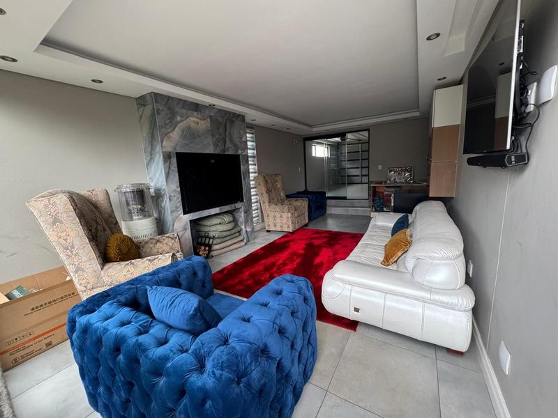 4 Bedroom Property for Sale in Midstream Ridge Gauteng