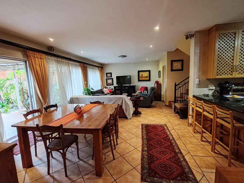 5 Bedroom Property for Sale in Amberfield Glen Gauteng