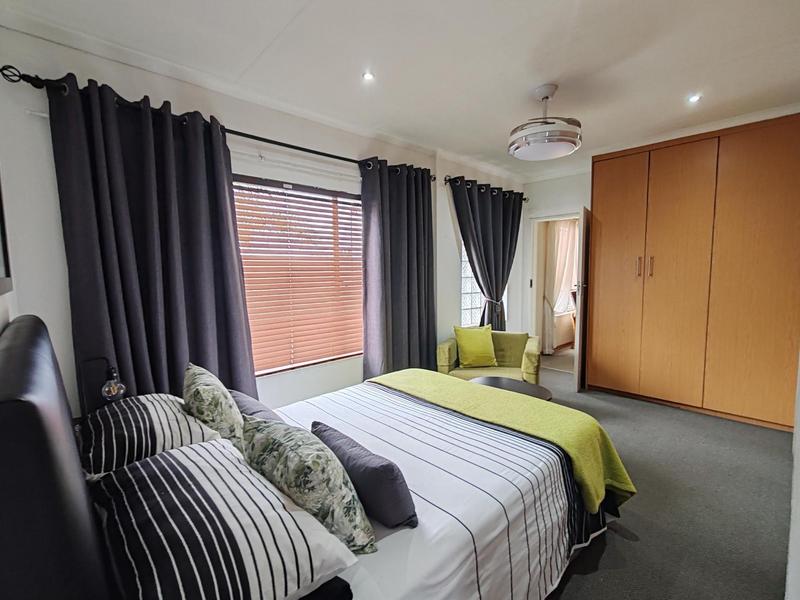 5 Bedroom Property for Sale in Amberfield Glen Gauteng