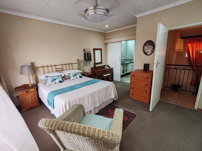5 Bedroom Property for Sale in Amberfield Glen Gauteng