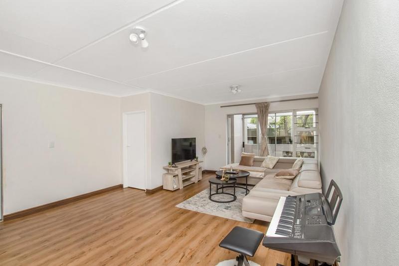 To Let 2 Bedroom Property for Rent in Sandown Gauteng