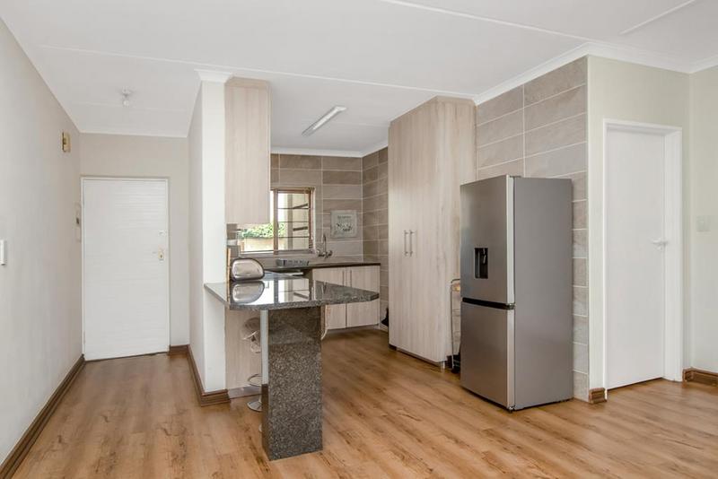 To Let 2 Bedroom Property for Rent in Sandown Gauteng
