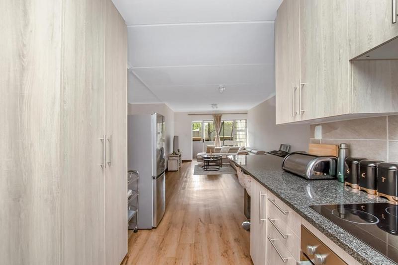 To Let 2 Bedroom Property for Rent in Sandown Gauteng